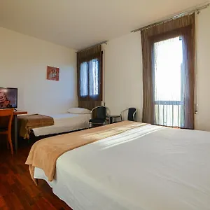 Hotel Querini Business, Sandrigo